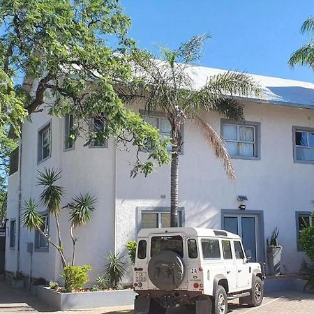 Vondelhof Guesthouse Windhoek Bagian luar foto
