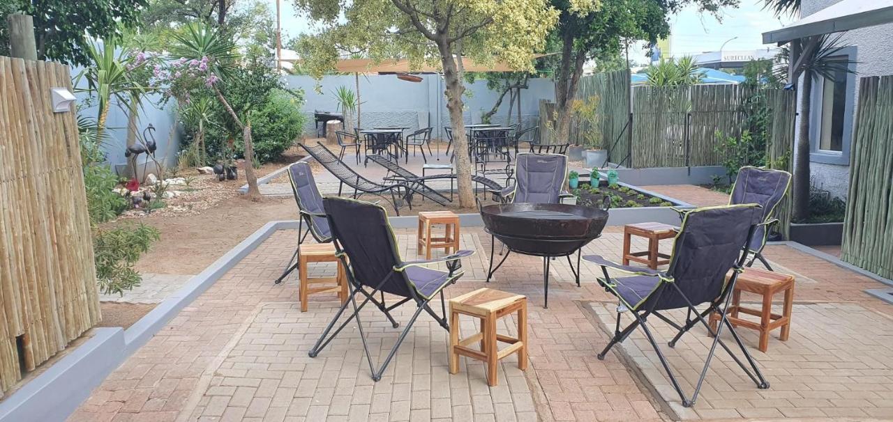 Vondelhof Guesthouse Windhoek Bagian luar foto