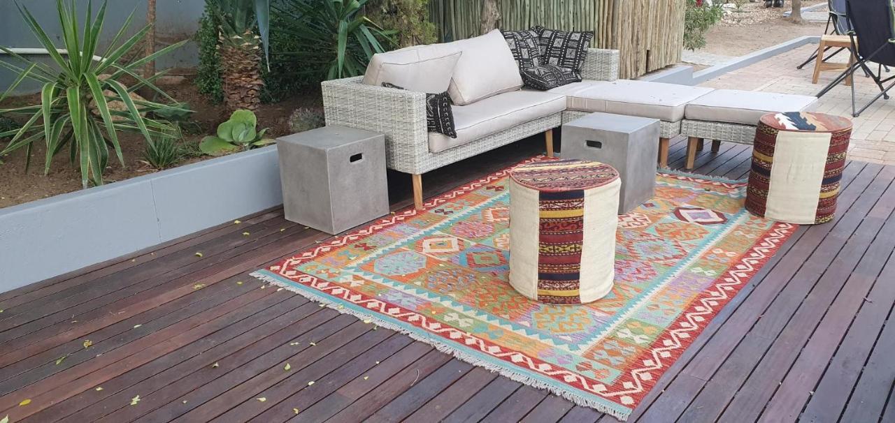 Vondelhof Guesthouse Windhoek Bagian luar foto