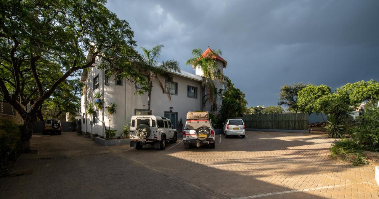 Vondelhof Guesthouse Windhoek Bagian luar foto