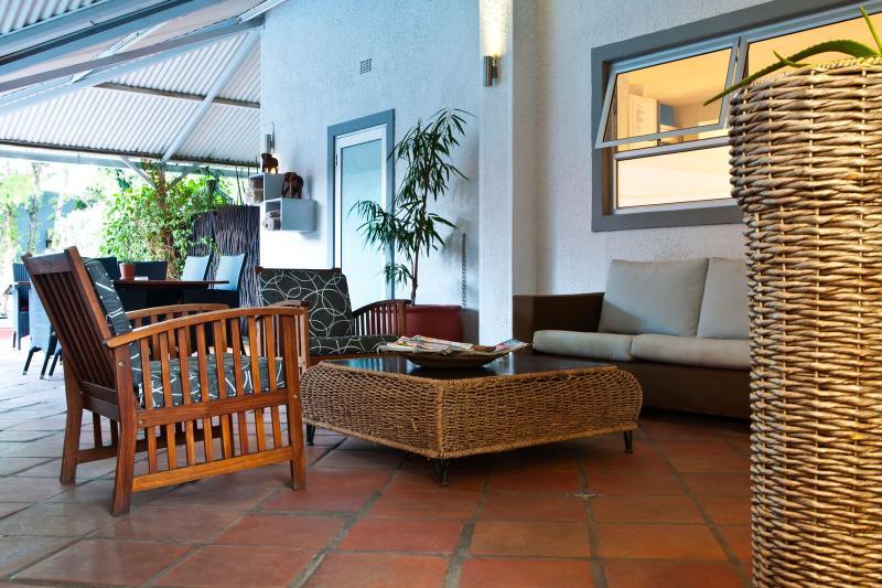 Vondelhof Guesthouse Windhoek Bagian luar foto