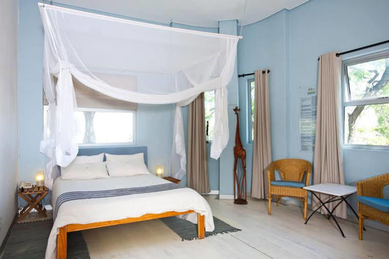 Vondelhof Guesthouse Windhoek Bagian luar foto